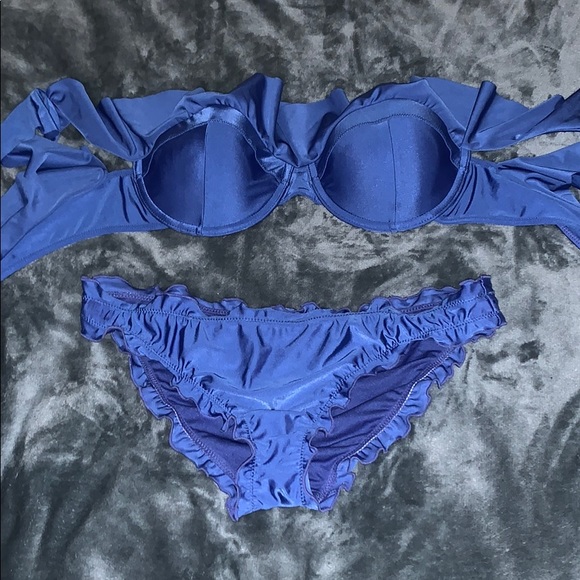NWOT off the shoulder bikini - Picture 1 of 1